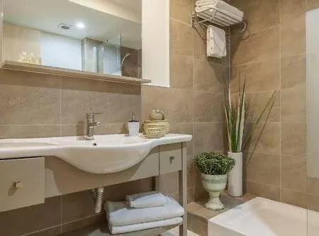 Galata World Hotel *